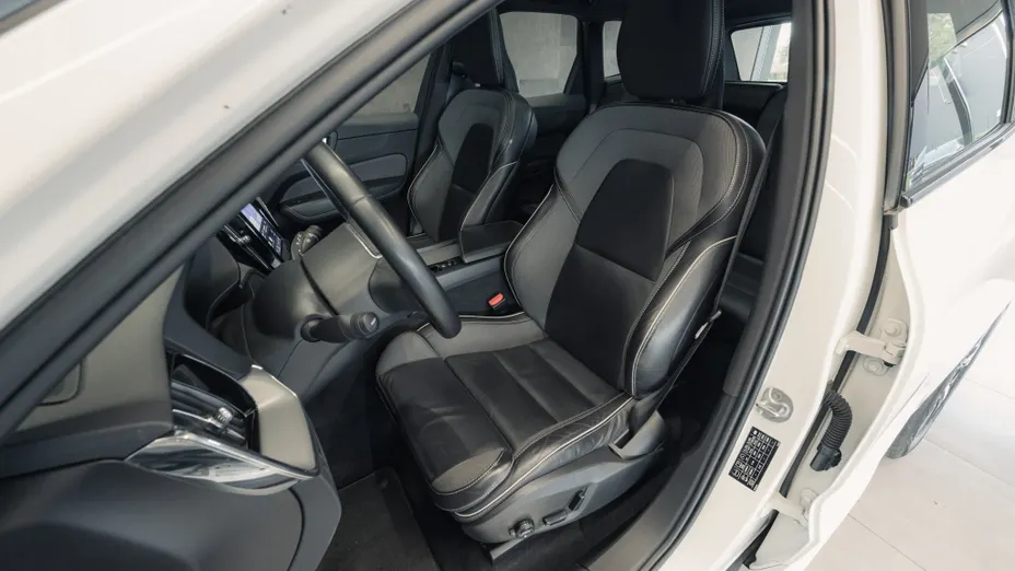 VOLVO XC60 XC60 B4 D R-Design aut
