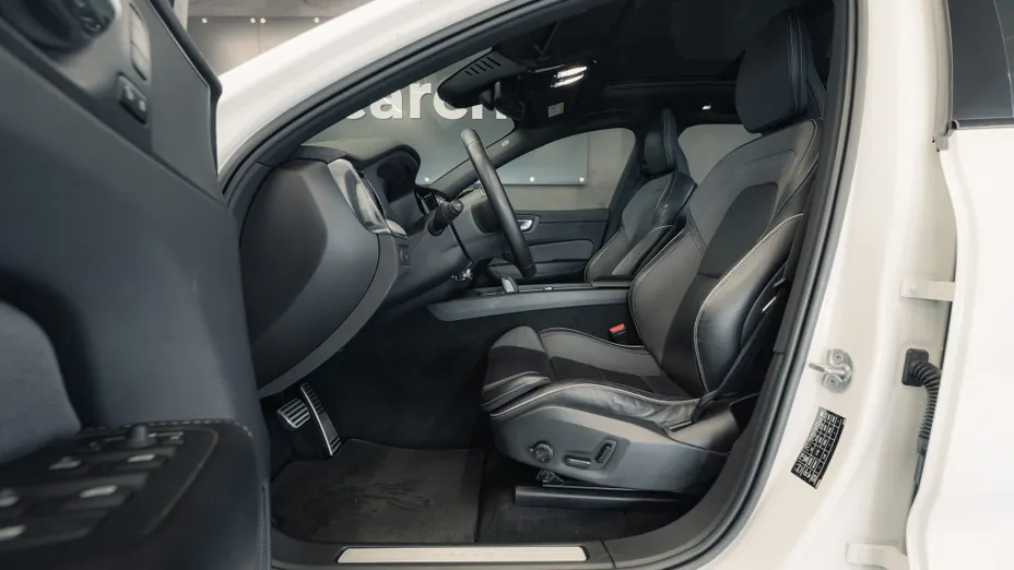 VOLVO XC60 XC60 B4 D R-Design aut