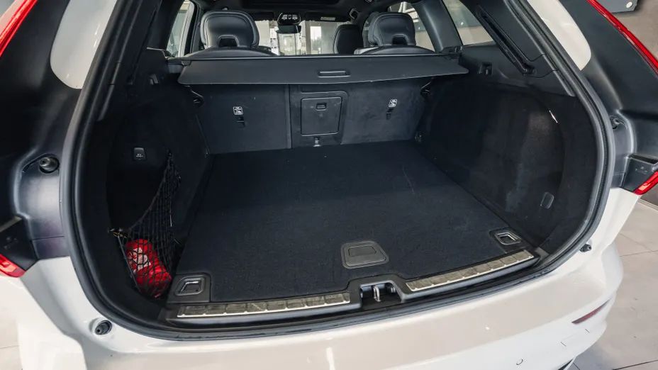 VOLVO XC60 XC60 B4 D R-Design aut