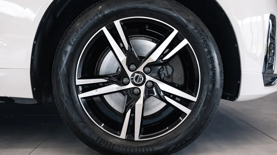 VOLVO XC60 XC60 B4 D R-Design aut