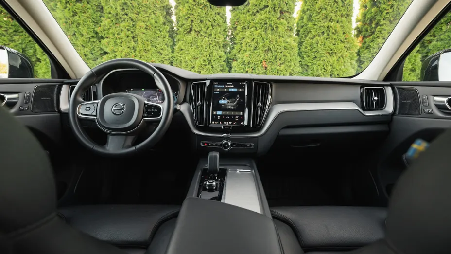 VOLVO XC60 XC60 B5 B AWD Plus Black Edition aut