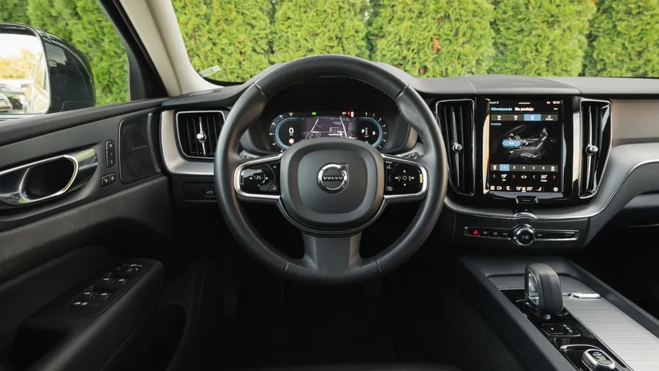 VOLVO XC60 XC60 B5 B AWD Plus Black Edition aut