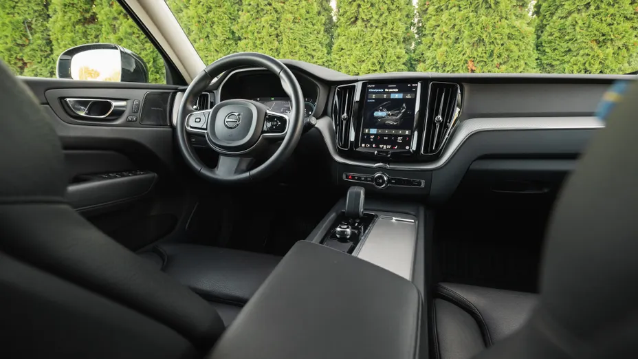 VOLVO XC60 XC60 B5 B AWD Plus Black Edition aut