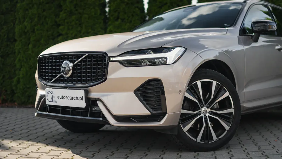 VOLVO XC60 XC60 B5 B AWD Plus Black Edition aut