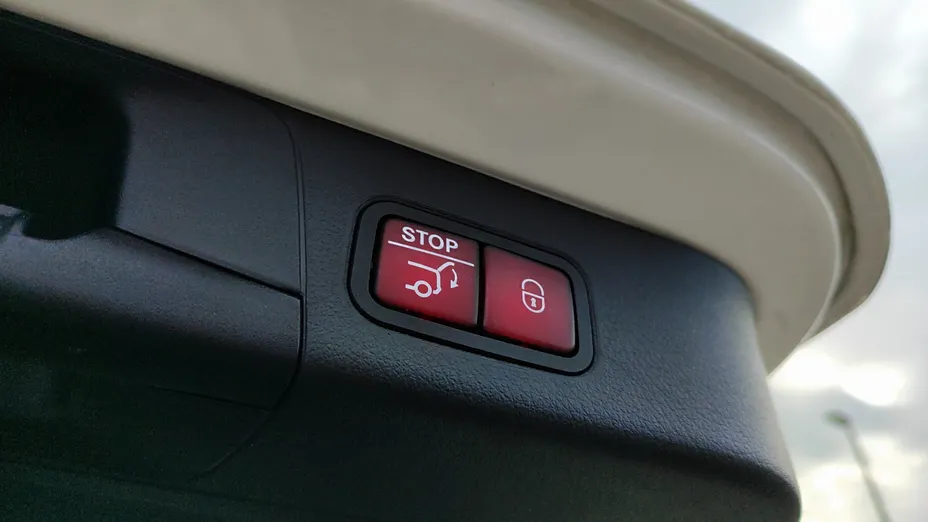 MERCEDES-BENZ B Klasa B 220 4-Matic mHEV AMG Line 8G-DCT