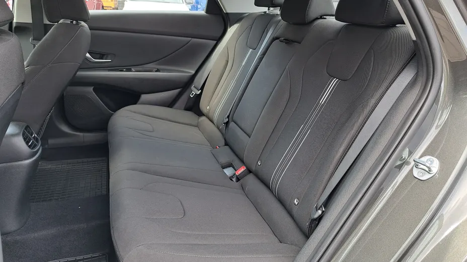 HYUNDAI Elantra Elantra 1.6 Smart CVT