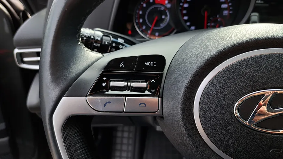 HYUNDAI Elantra Elantra 1.6 Smart CVT