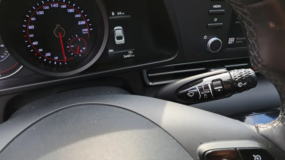 HYUNDAI Elantra Elantra 1.6 Smart CVT