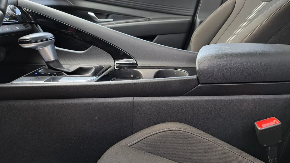 HYUNDAI Elantra Elantra 1.6 Smart CVT