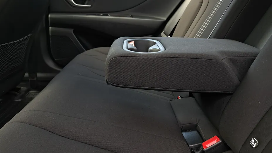 HYUNDAI Elantra Elantra 1.6 Smart CVT