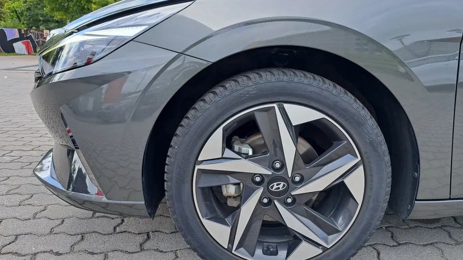 HYUNDAI Elantra Elantra 1.6 Smart CVT