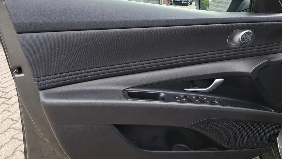 HYUNDAI Elantra Elantra 1.6 Smart CVT