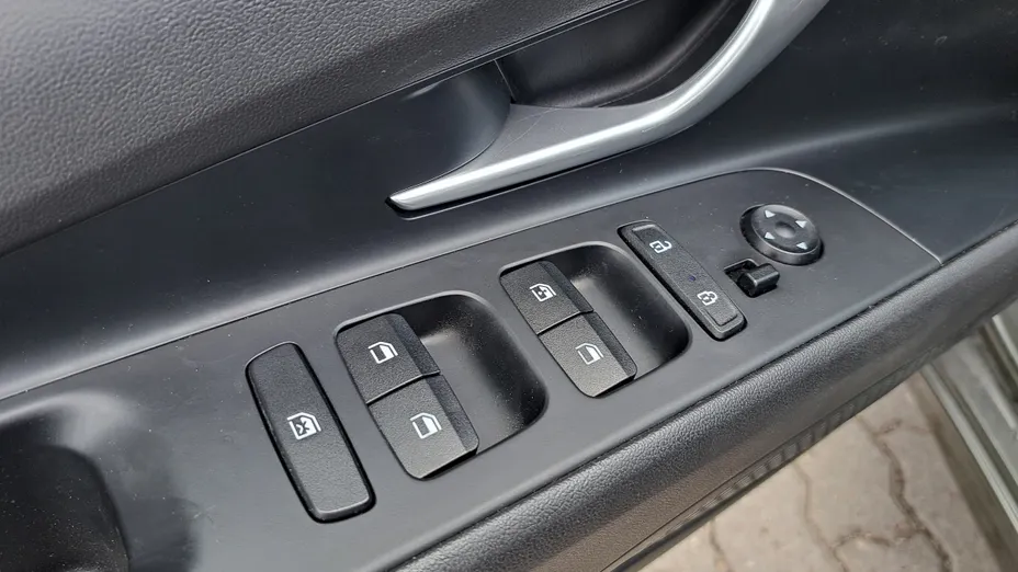 HYUNDAI Elantra Elantra 1.6 Smart CVT