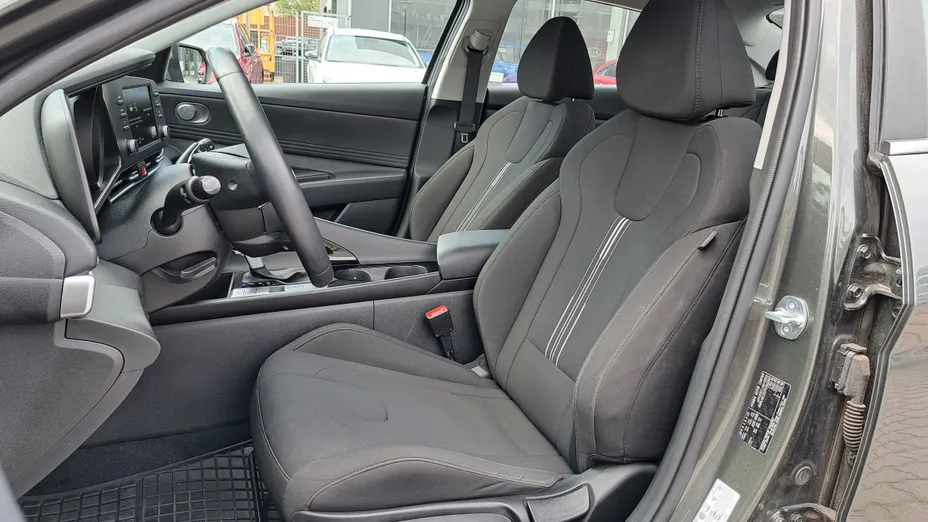 HYUNDAI Elantra Elantra 1.6 Smart CVT