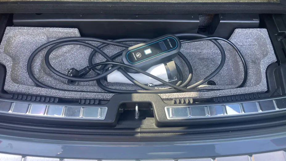 VOLVO XC60 XC60 T8 AWD Plug-In Hybrid R-Design aut