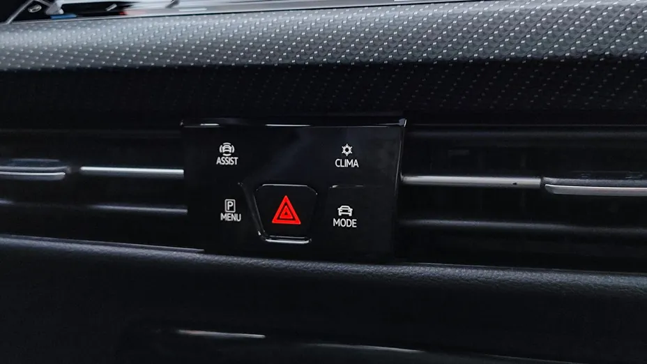 VOLKSWAGEN Golf Golf VIII 2.0 TDI R-Line DSG