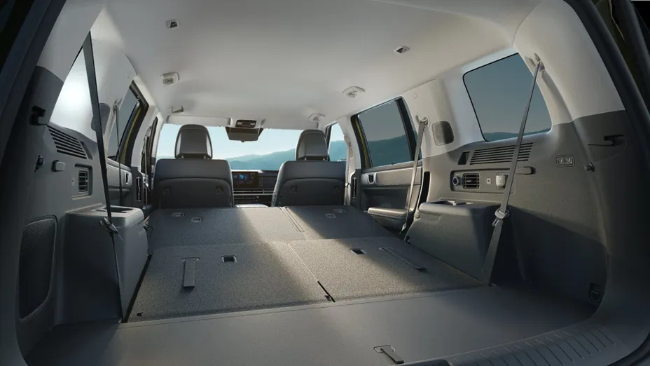 HYUNDAI Santa Fe Santa Fe 1.6 T-GDI HEV Platinum 4WD aut 7os. Nowy