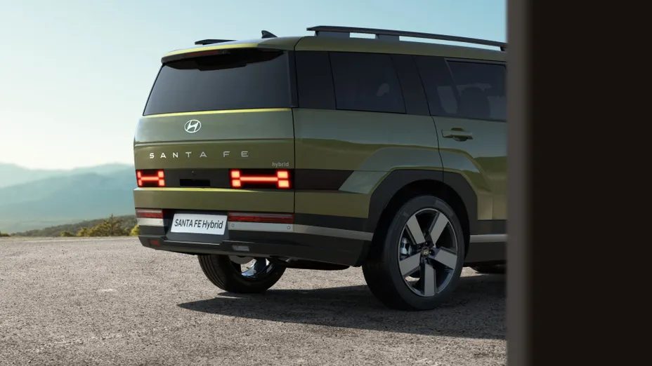 HYUNDAI Santa Fe Santa Fe 1.6 T-GDI HEV Platinum 4WD aut 7os. Nowy