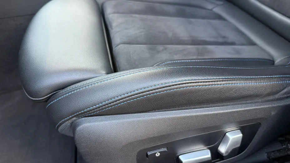 BMW Seria 3 330e xDrive M Sport sport-aut