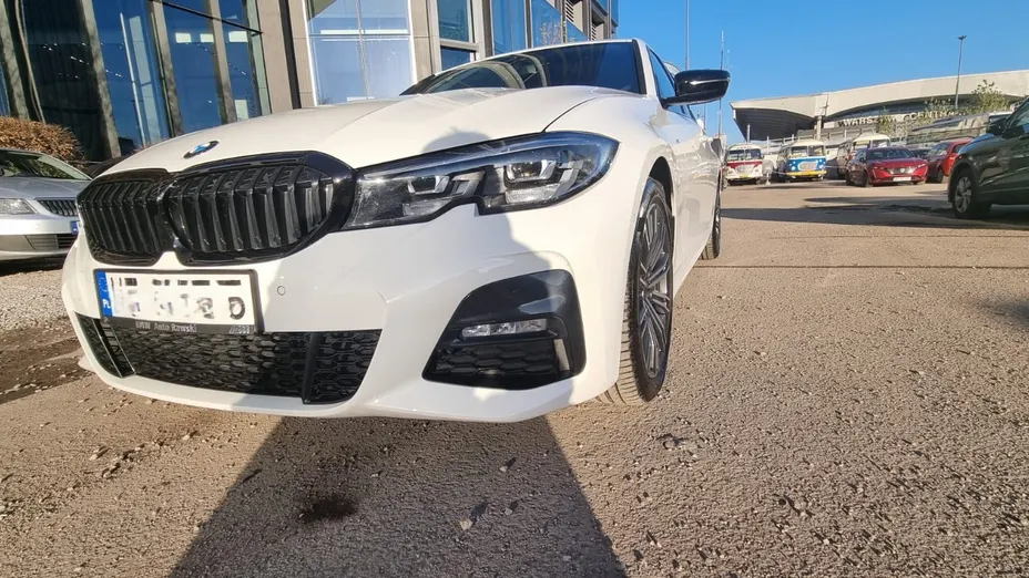 BMW Seria 3 330i xDrive M Sport Shadow aut