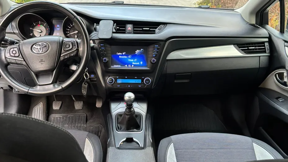 TOYOTA Avensis Avensis 2.0 D-4D Prestige