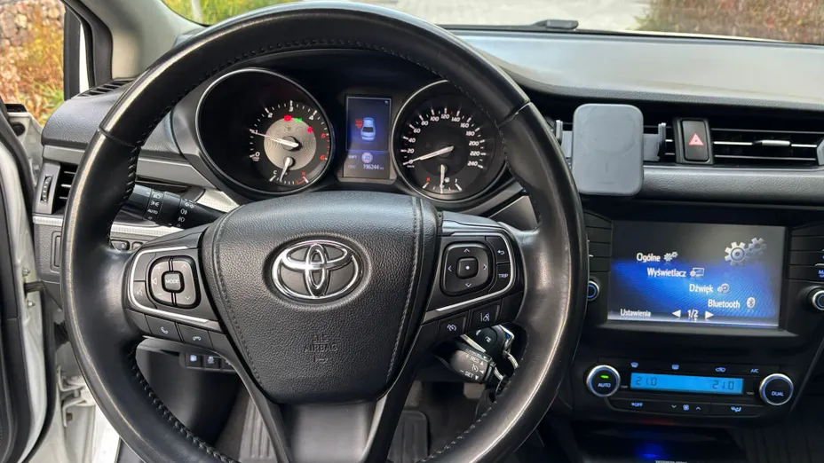 TOYOTA Avensis Avensis 2.0 D-4D Prestige