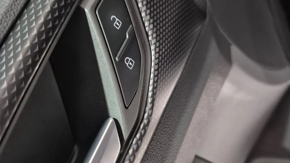 VOLKSWAGEN T-Cross T-Cross 1.0 TSI Life DSG