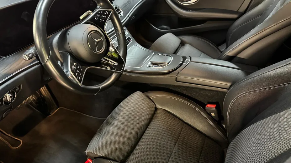 MERCEDES-BENZ E Klasa E 220 d 4-Matic AMG/Avantgarde