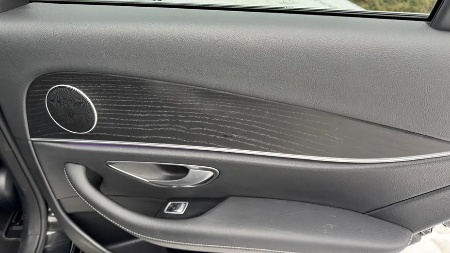 MERCEDES-BENZ E Klasa E 220 d 4-Matic AMG/Avantgarde