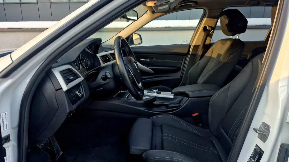 BMW Seria 3 320d Eff.Dynamics Advantage aut