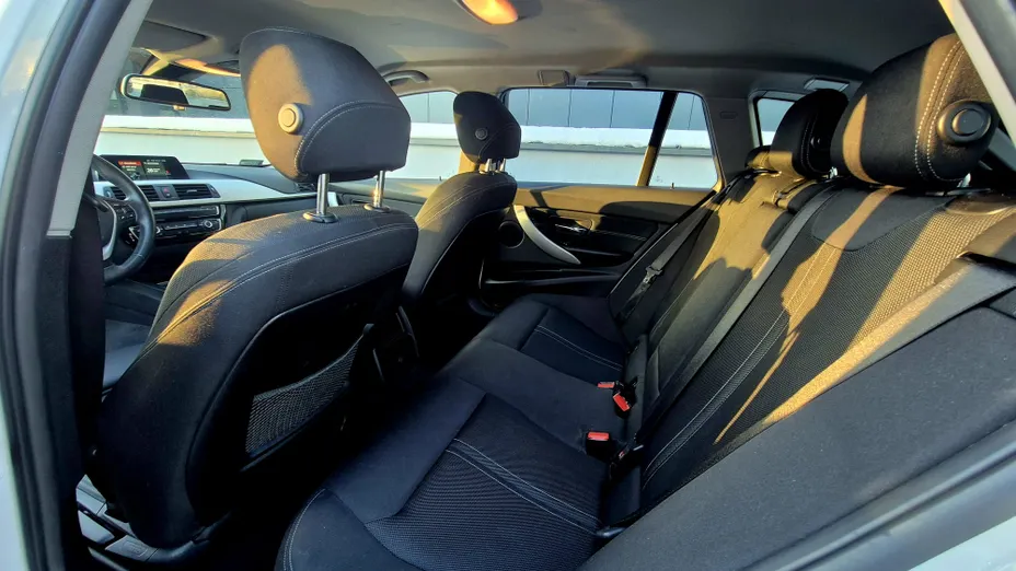 BMW Seria 3 320d Eff.Dynamics Advantage aut