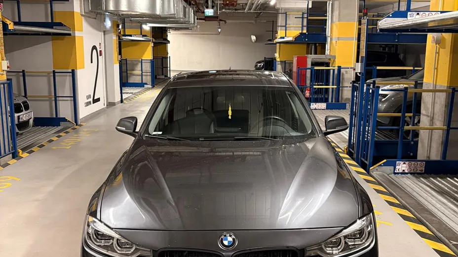 BMW Seria 3 320i Luxury Line aut