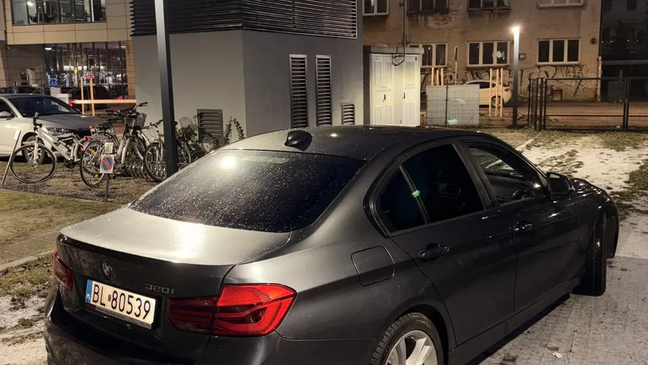 BMW Seria 3 320i Luxury Line aut