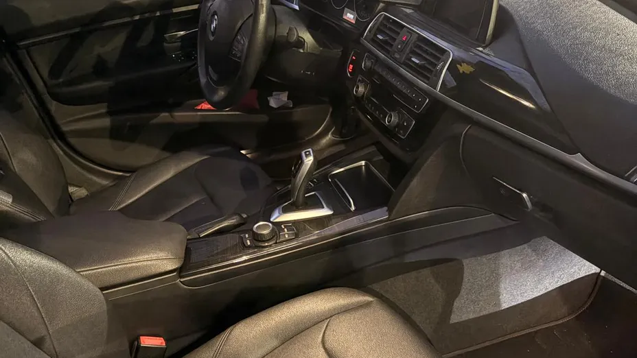 BMW Seria 3 320i Luxury Line aut