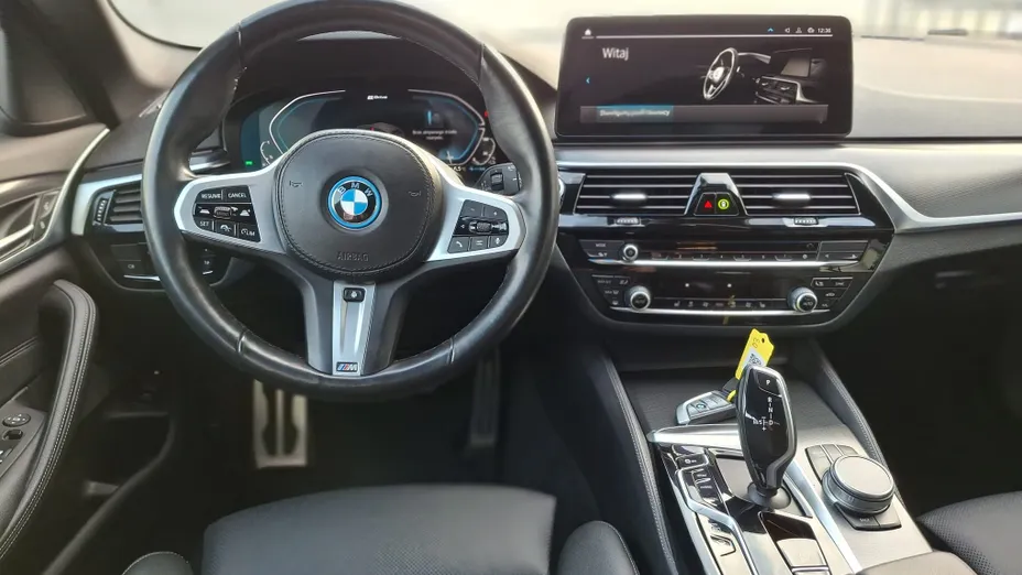 BMW Seria 5 530e M Sport sport-aut