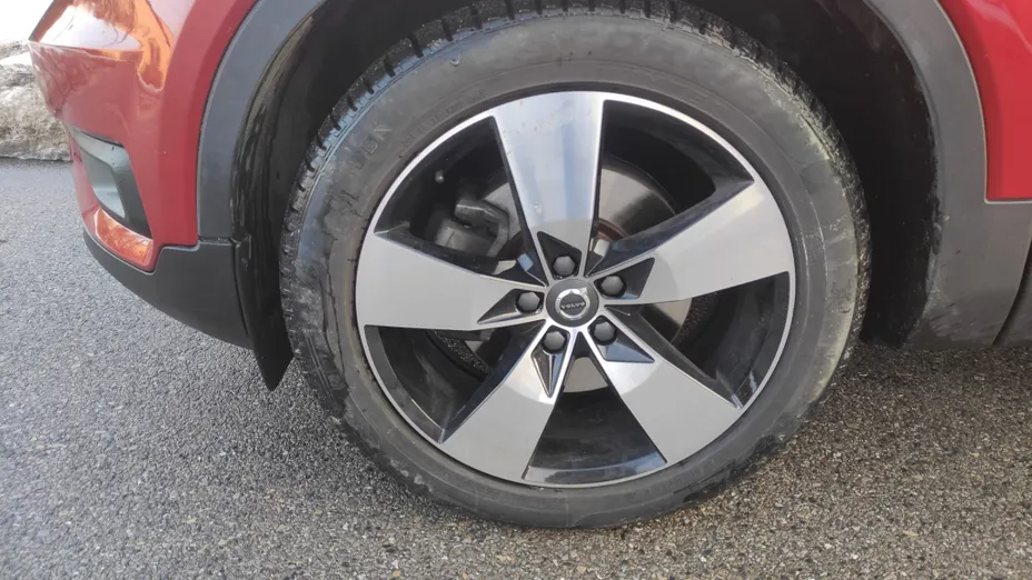 VOLVO XC40 XC40 T4 AWD Momentum aut