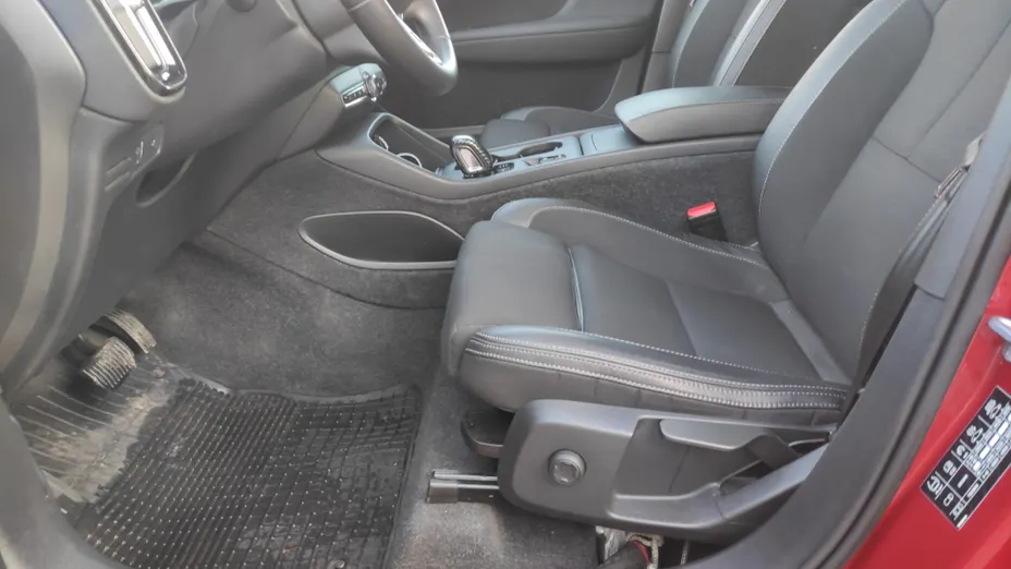 VOLVO XC40 XC40 T4 AWD Momentum aut