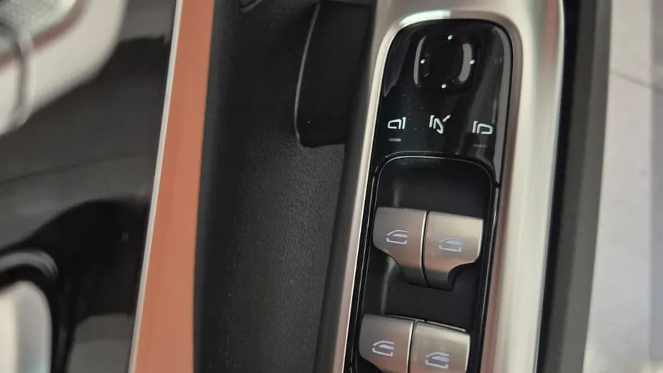 MERCEDES-BENZ C Klasa C 300 e PHEV AMG