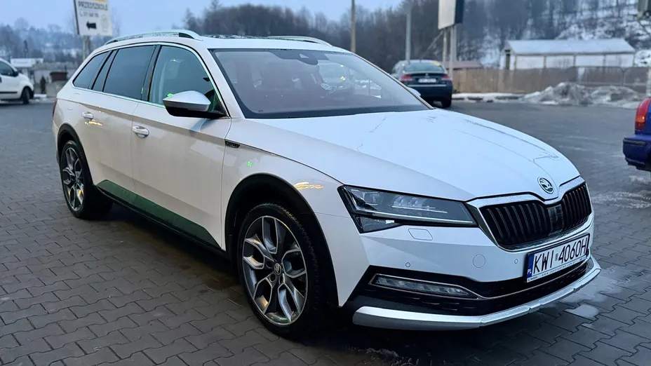 SKODA Superb Superb 2.0 TDI SCR 4x4 Scout DSG