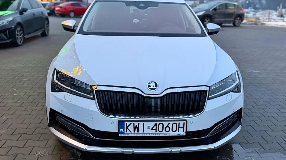 SKODA Superb Superb 2.0 TDI SCR 4x4 Scout DSG