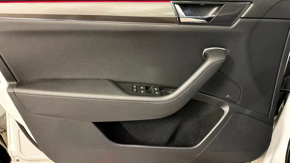 SKODA Superb Superb 2.0 TDI SCR 4x4 Scout DSG