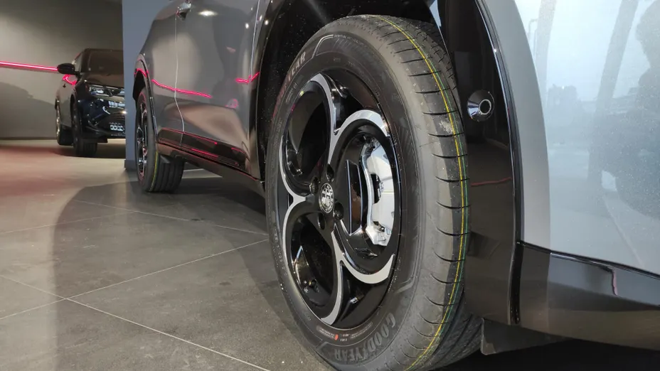 ALFA ROMEO Junior Junior 1.2 mHEV Ti eDCT Nowy