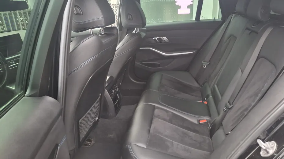 BMW Seria 3 330e M Sport sport-aut