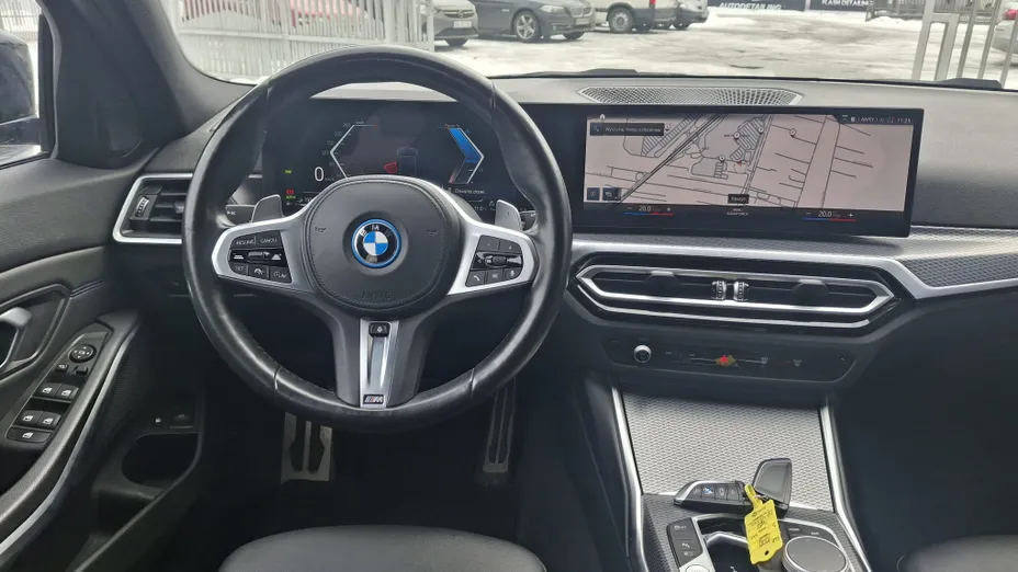 BMW Seria 3 330e M Sport sport-aut
