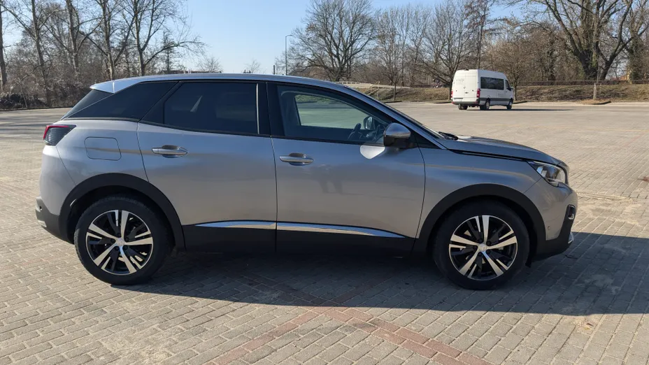 PEUGEOT 3008 3008 1.2 PureTech Allure S&S EAT6