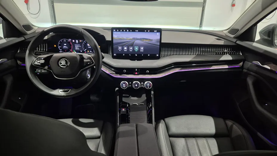 SKODA Superb Superb 2.0 TDI SCR L&K DSG