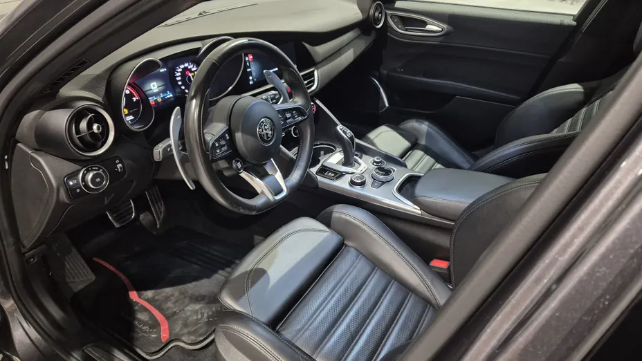 ALFA ROMEO Giulia Giulia 2.0 Turbo Veloce Q4 aut