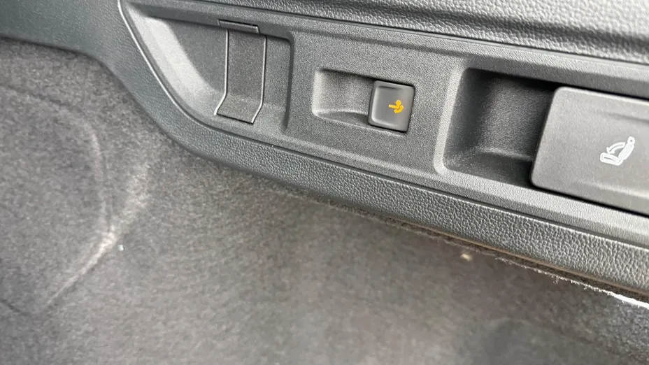 SKODA Superb Superb 2.0 TDI SCR Essence DSG