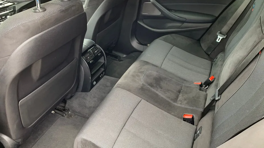 BMW Seria 5 530e M Sport sport-aut