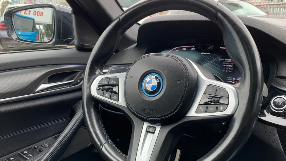 BMW Seria 5 530e M Sport sport-aut